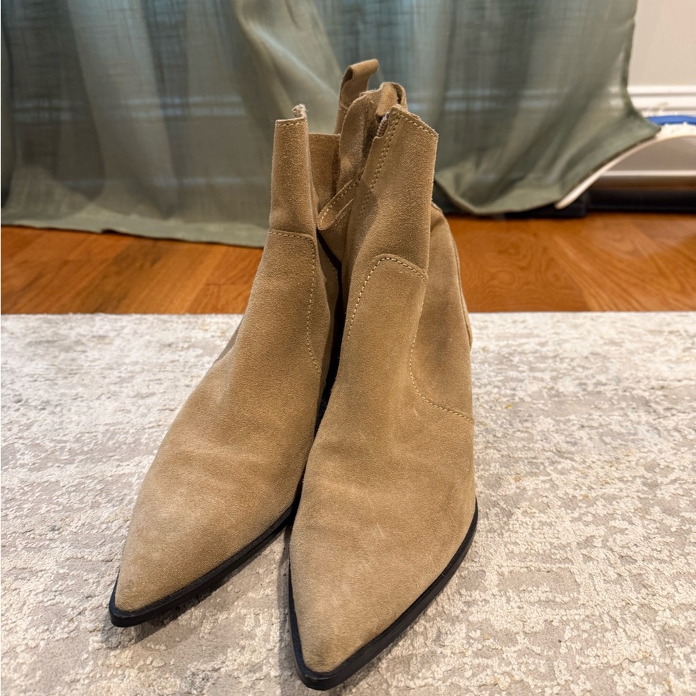 Suede pointed booties